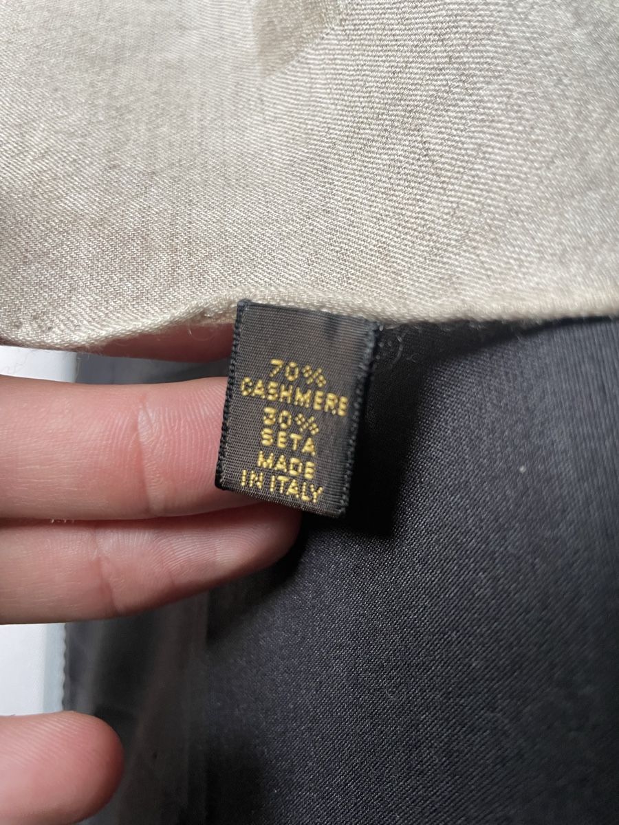 Foulards, Tücher & Schals: châle Chanel beige cachemire et soie – Neu (gemäss Beschreibung) aus Neuchatel von mar_9blm 5