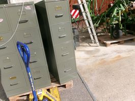 Aktenschrank - Metall - Lager -Magazin - Depo - Werkzeug