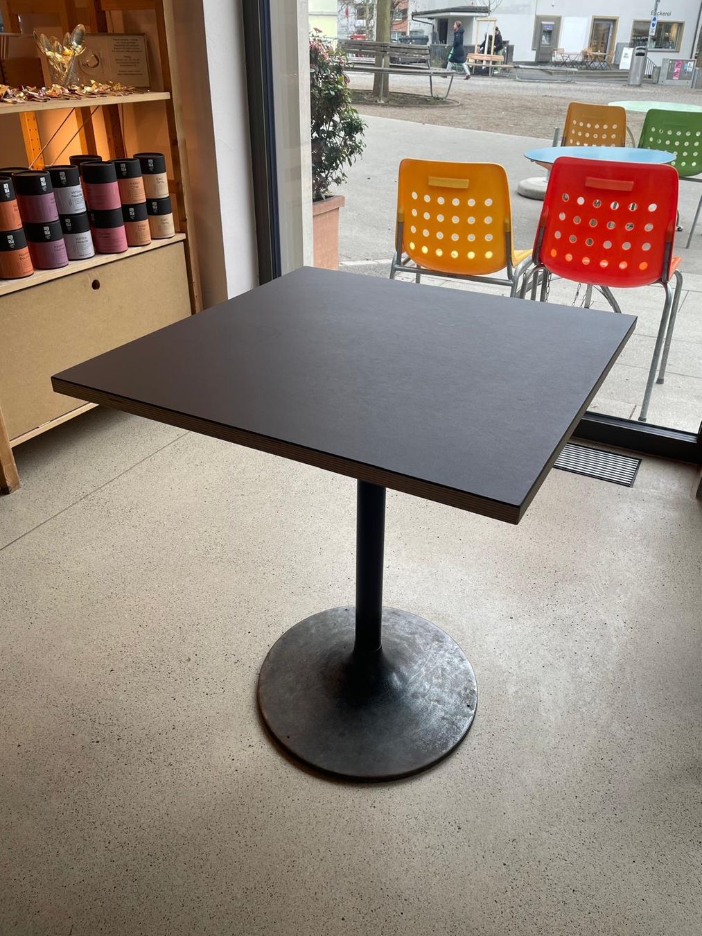 Tische: Bistrotisch – Gebraucht aus Zürich von alvaroo