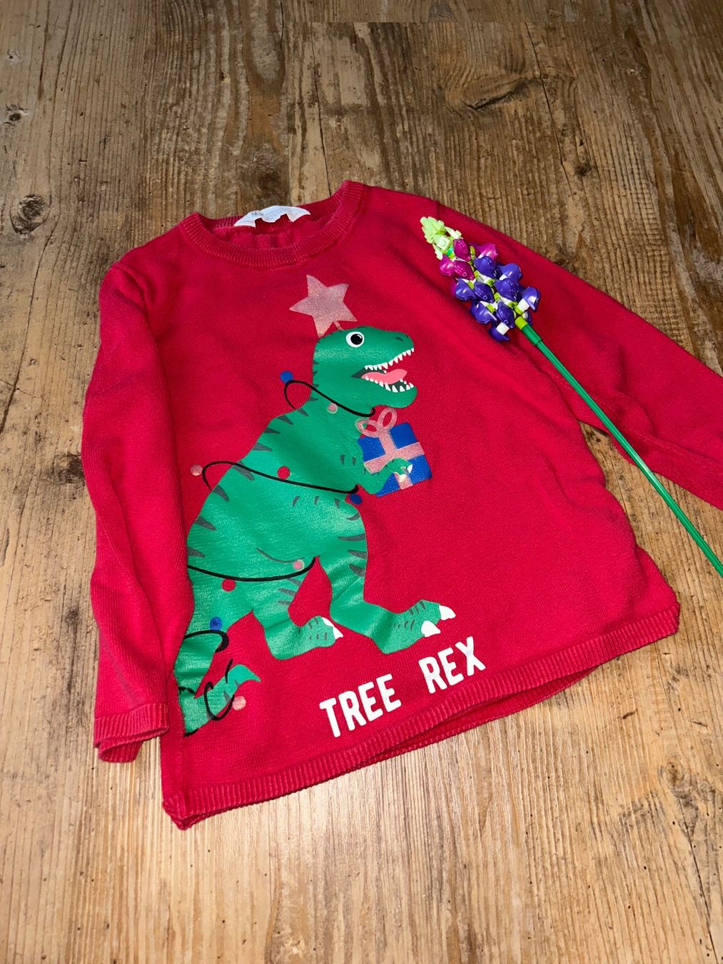 H&M Maglioni & Felpe: Roter Weihnachtspullover 104/110 H&M – Usato da Safenwil venduto da 2hand_aber_wertvoll