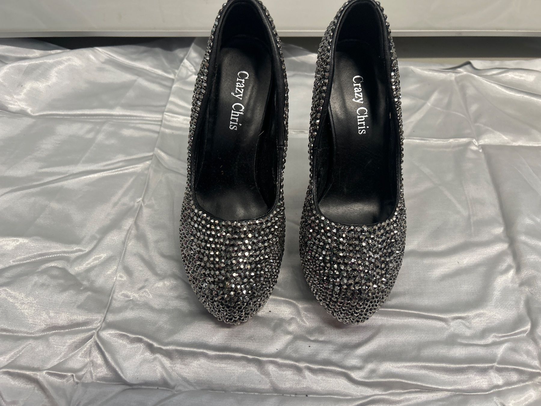 Scarpe da donna: Pumps mit Strasssteinen Gr 35 Neu – Nuovo e nell'imballaggio originale da Regensdorf venduto da Spyke55 1