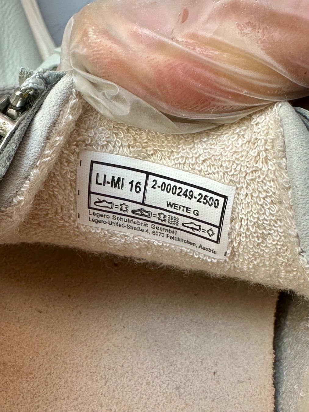Chaussures femmes: 2x DAMENSCHUHE GR 39 AB 1.- !!! – D'occasion à Zürich par NIKI777 7