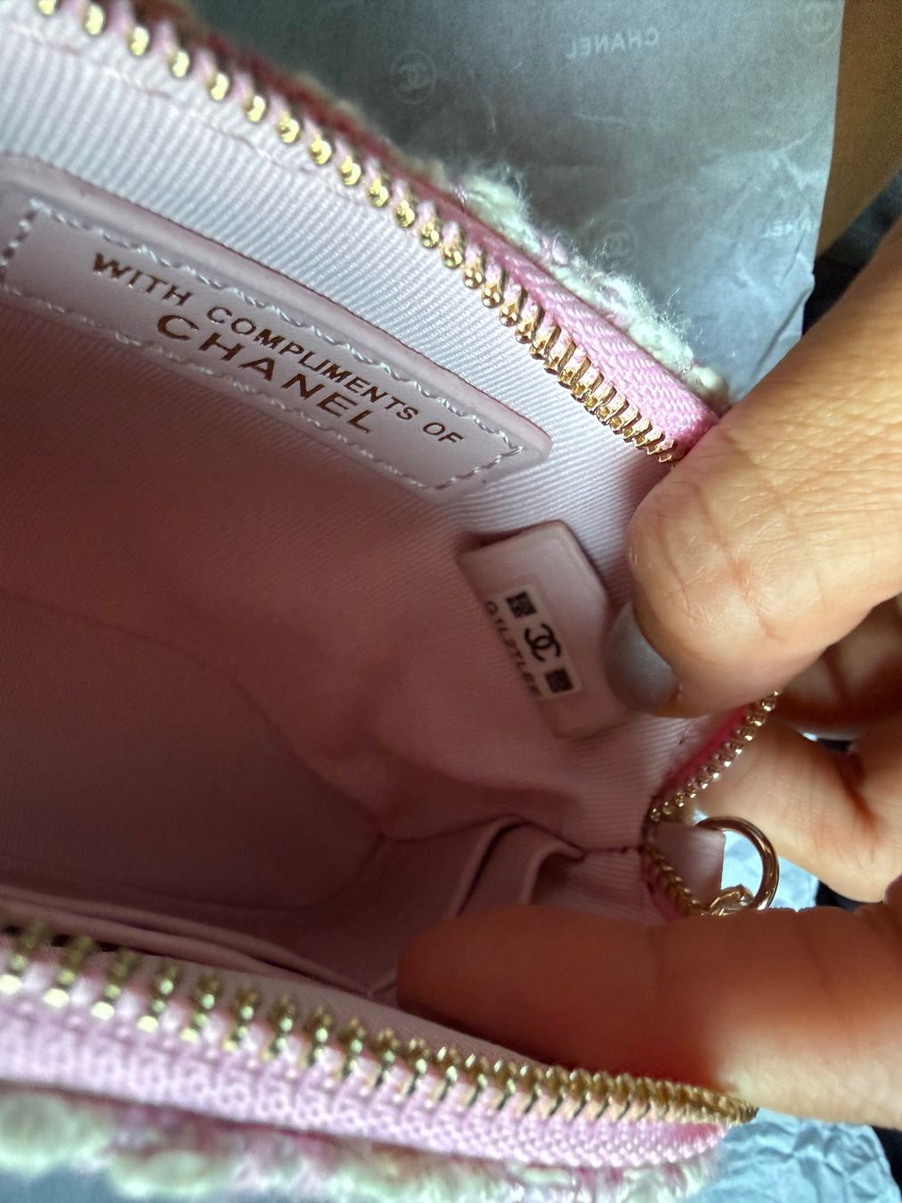 Chanel Sacs femmes: Chanel Pink Houndstooth Tweed Bag – Neuf avec emballage d'origine à Luzern par sas_r89l 5