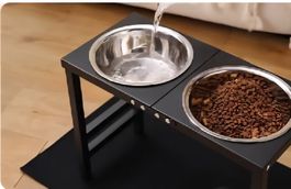 Futterstation/ Napf für Hunde, neu!