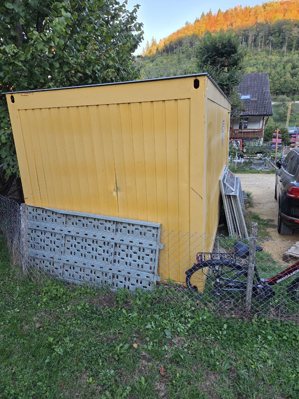 Contenitori edile: Abrollwohncontainer  – Usato da Rümlingen venduto da Nero036 5
