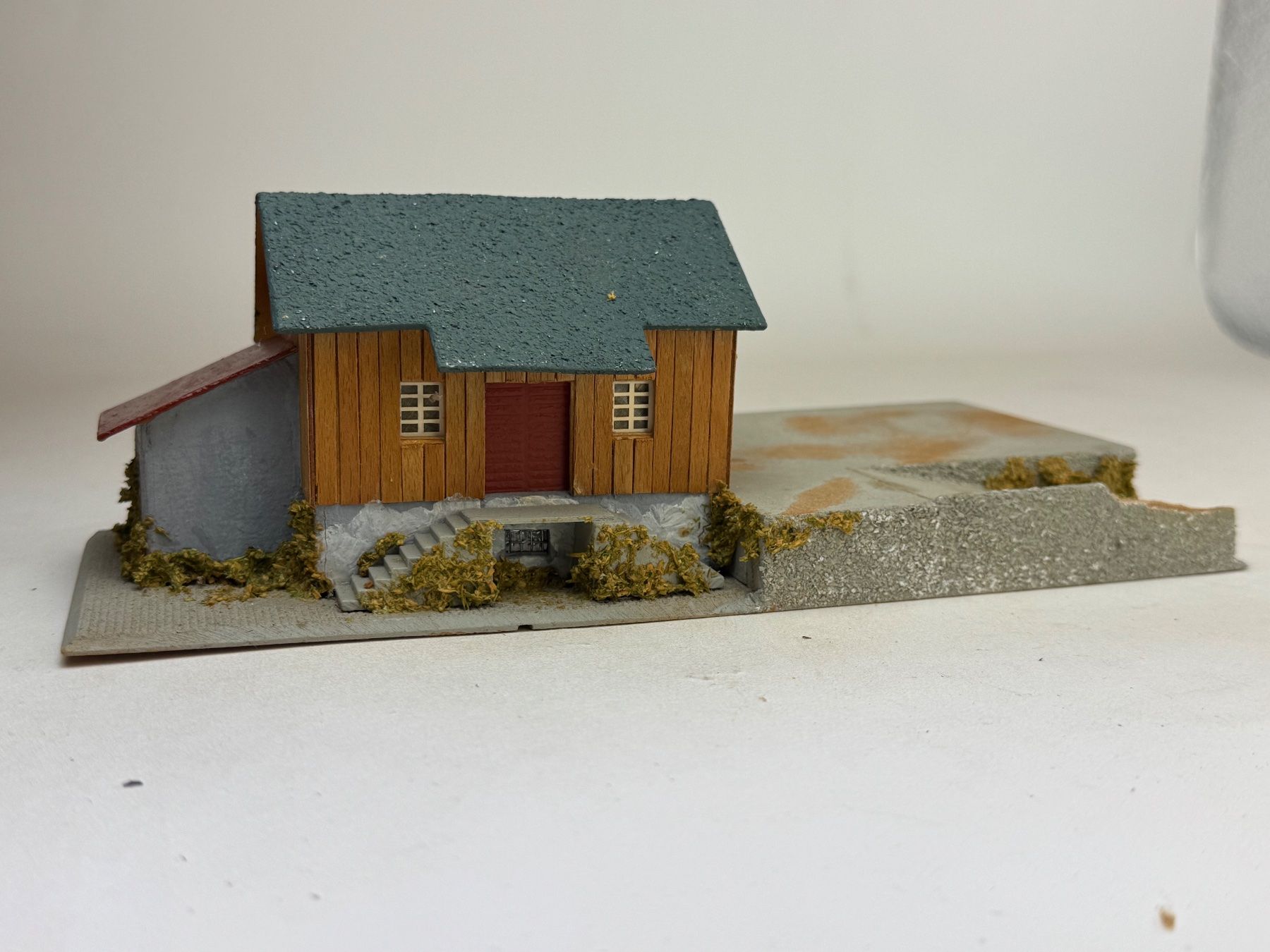 Vollmer Modelleisenbahnen: RA- Faller Güterschuppen Fertigmodell – Gebraucht aus Elm von Wikmtz 1