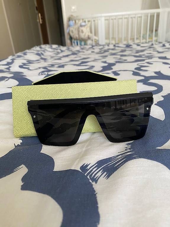 Lunettes & Verres: Moderne Sonnenbrille – D'occasion à Pratteln par davidjg78
