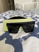 Moderne Sonnenbrille