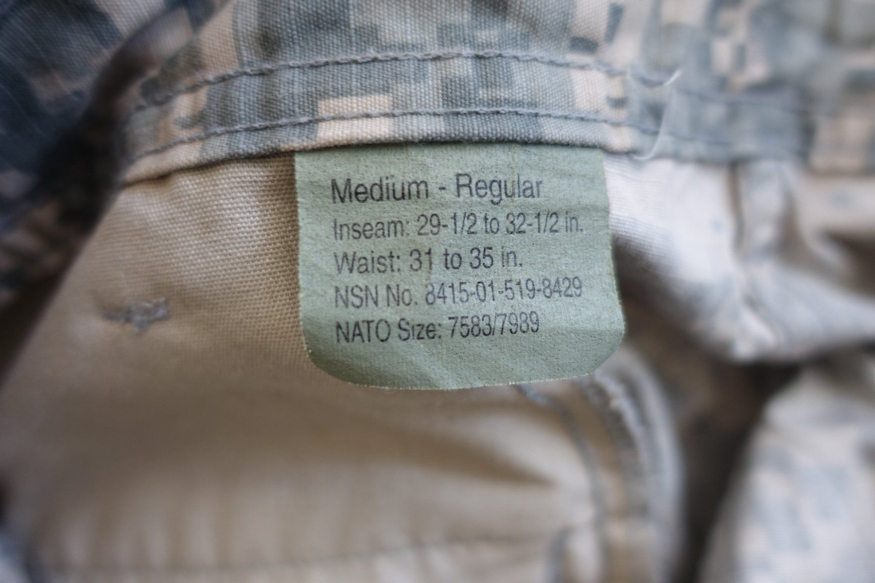 US Army Uniformes: US Army Tarn Hose Camo ACU – D'occasion à Kappelen par Marmoe 2
