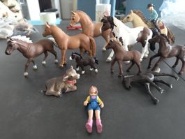 Spielpferde Schleich Konvolut mit Reiterin und Kalb 