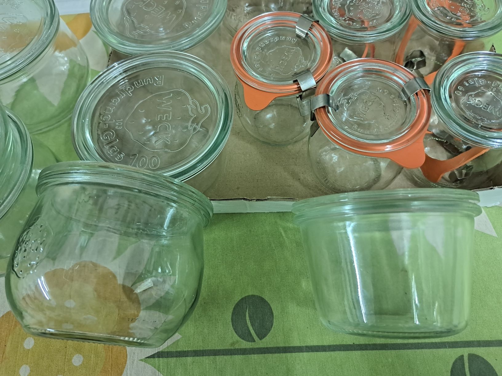 Weck Behälter & Ähnliches: Weck Gläser Konfitüre Einkochen 16Stk. mit Deckel – Gebraucht aus Zufikon von Dysundas 3