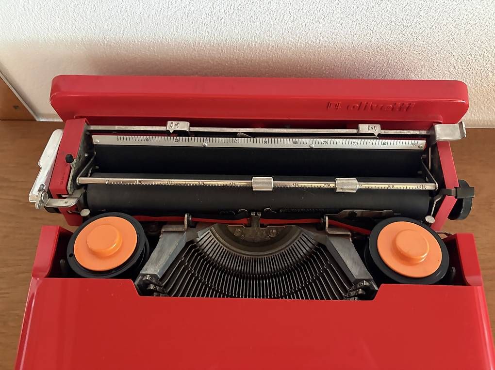 Schreibmaschinen: Olivetti Valentine und Scheidegger Schreibmaschine – Gebraucht aus Buus von Frodo24 2