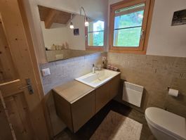 Lavabo mit Unterbau und Spiegel zu verkaufen