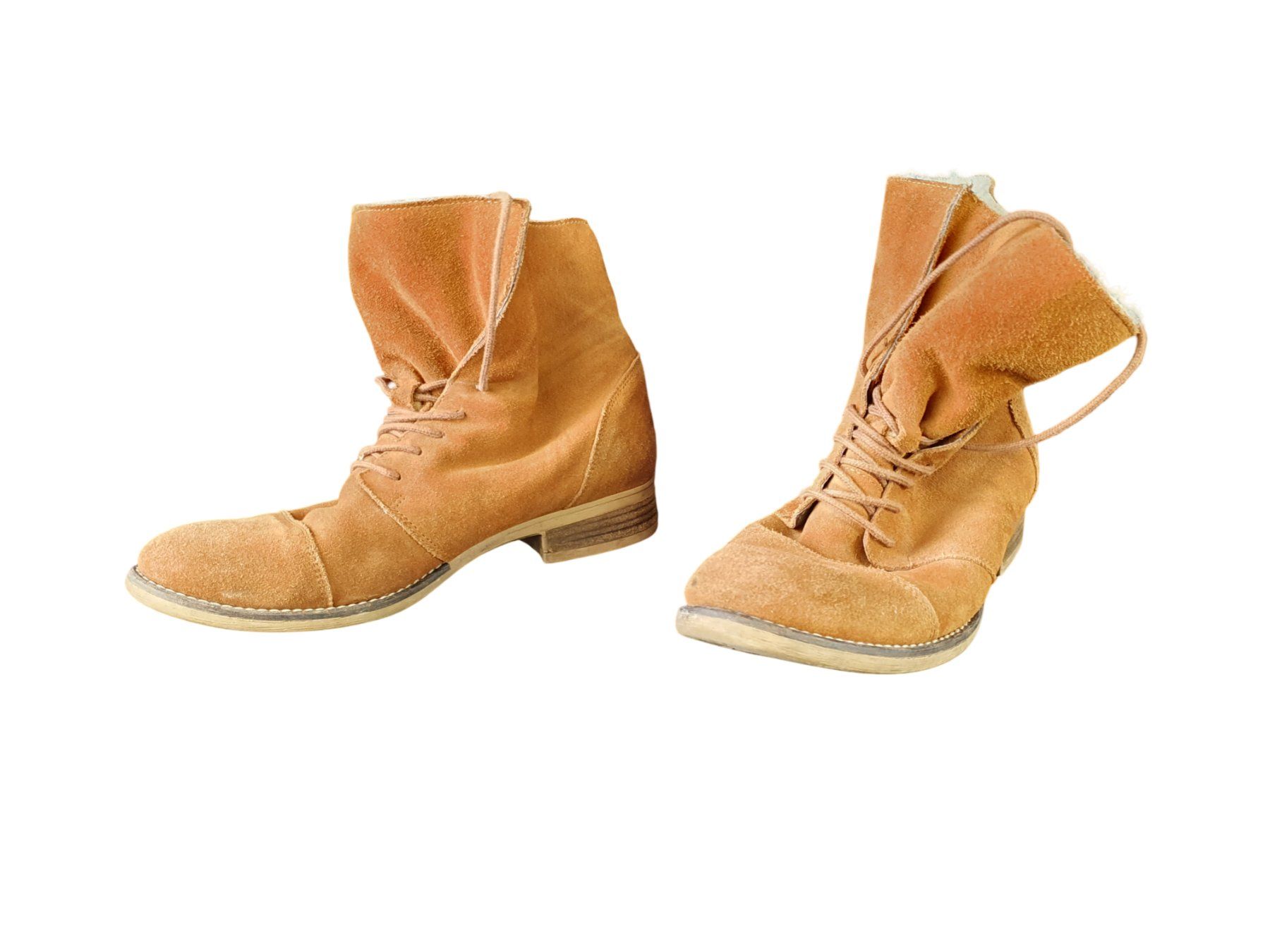 Scarpe da donna: Winterstiefel Wildlederoptik – Usato da Wangen b. Olten venduto da Restwert_Wangen 1