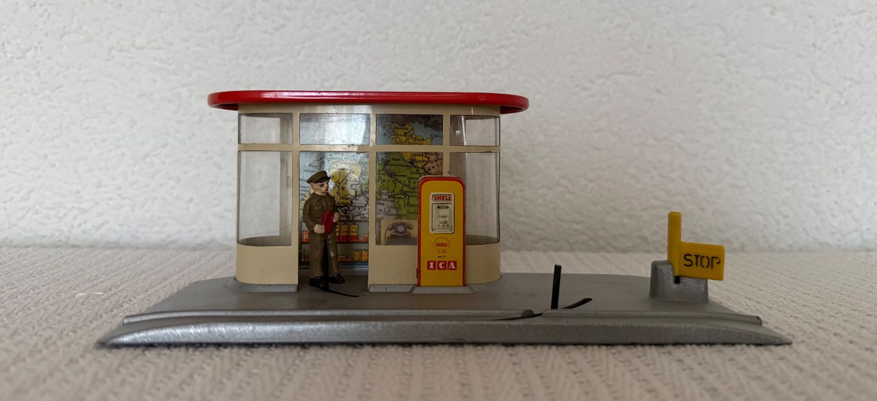 Schuco Modellbausätze & Standmodelle: Schuco / Varianto / Tankstelle / No3054 – Gebraucht aus Bad Ragaz von User_E43