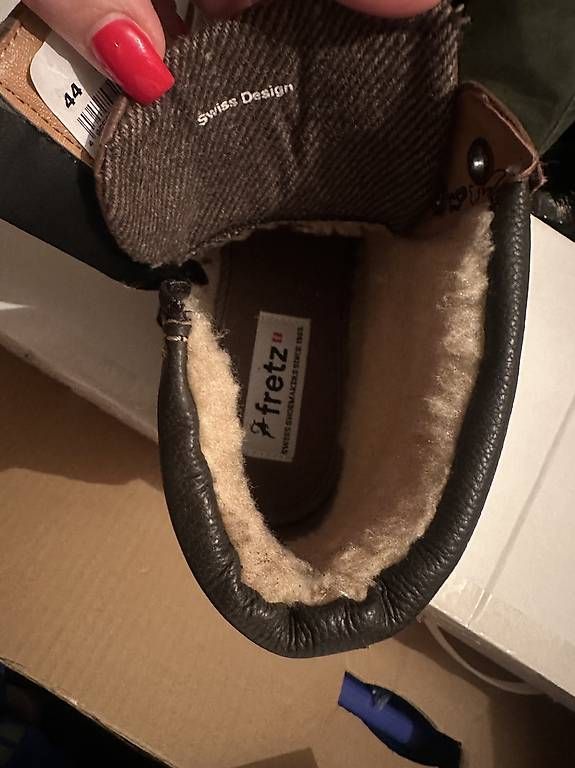 Scarpe da uomo: NEU Herrenschuhe Gr. 44 – Usato da Uzwil venduto da nana.93 2