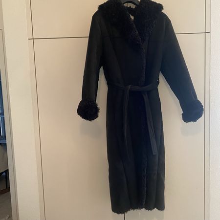 Teddy-Mantel von H&M in Schwarz in Grösse S