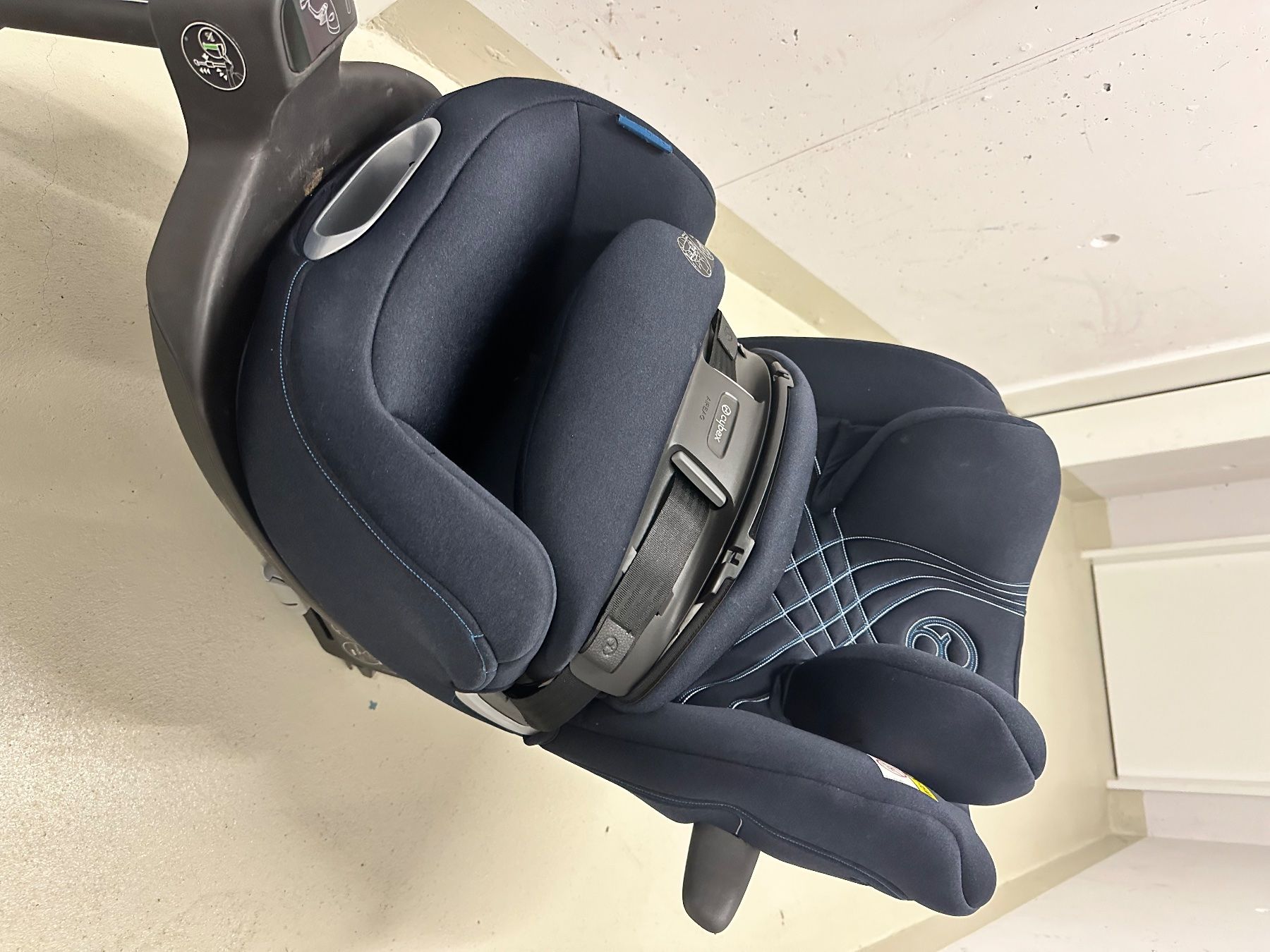 Cybex Seggiolini per auto: Cybex - Anoris T - Mit airbag – Usato da Zug venduto da sourbeef
