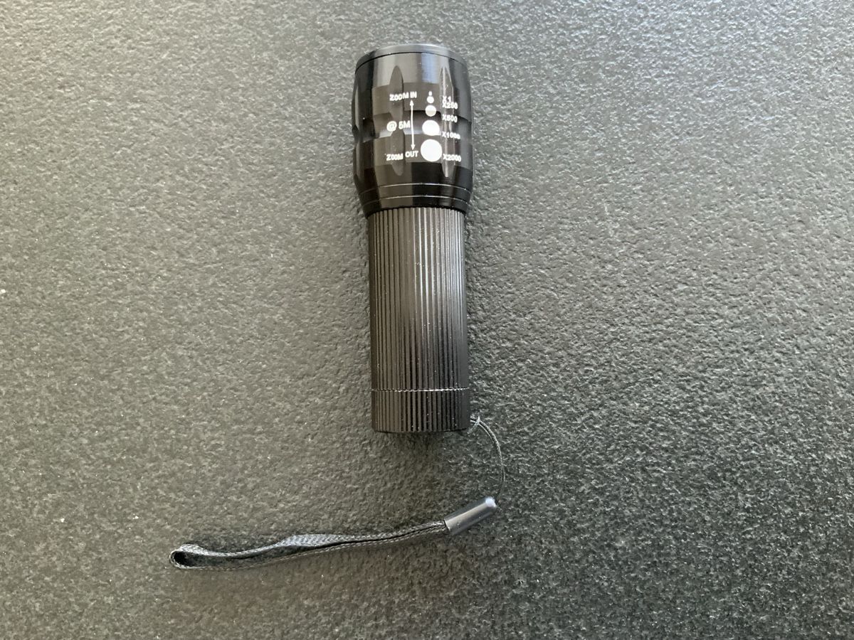 Lampade: Kompakte LED Taschenlampe  – Usato da Root venduto da HeidyShop 1