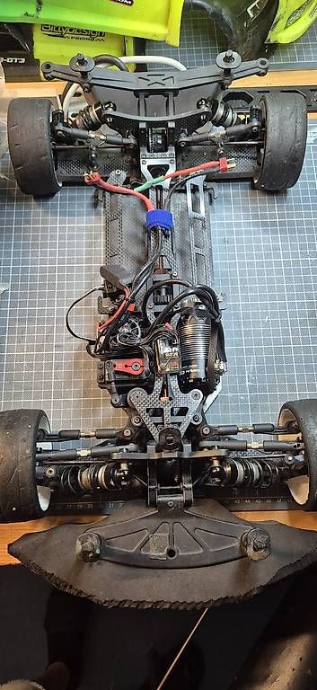 Serpent Modellismo RC: Serpent SRX8 GTE 4WD – Usato da Münsingen venduto da Soerwer 4
