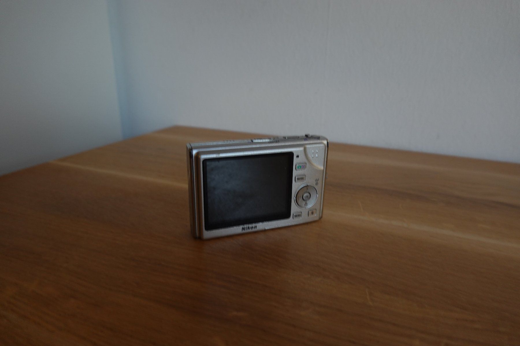 Nikon Kamera: Nikon Coolpix S9 - Grau – Defekt aus Fribourg von mar_9vlt 4