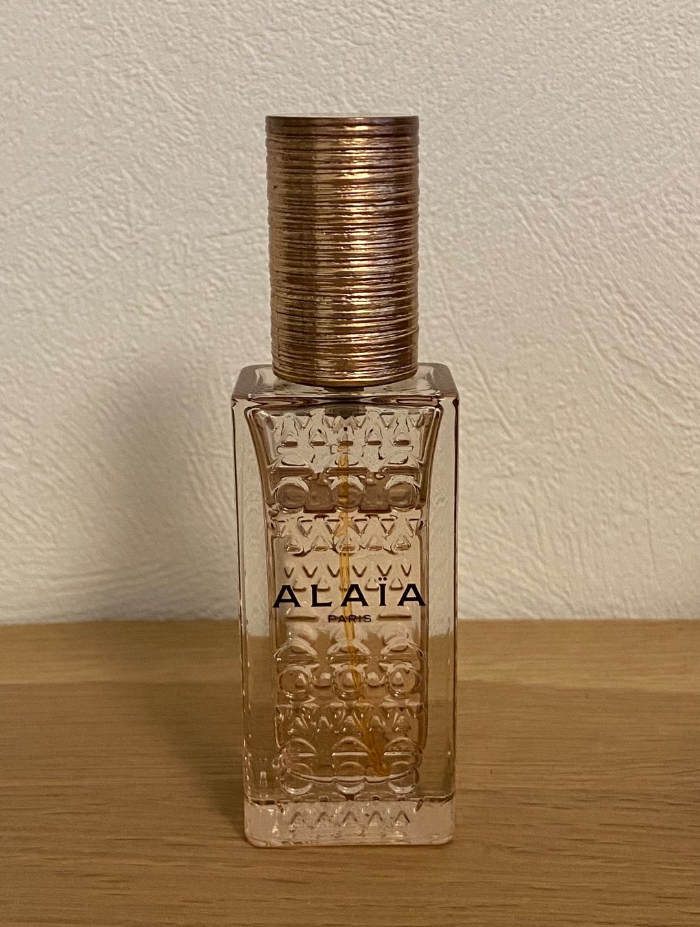 Alaia Profumi & Eau de Toilette: ALAÏA Nude Eau de parfum 30ml – Nuovo (secondo la descrizione) da Genève venduto da kik_8jd6