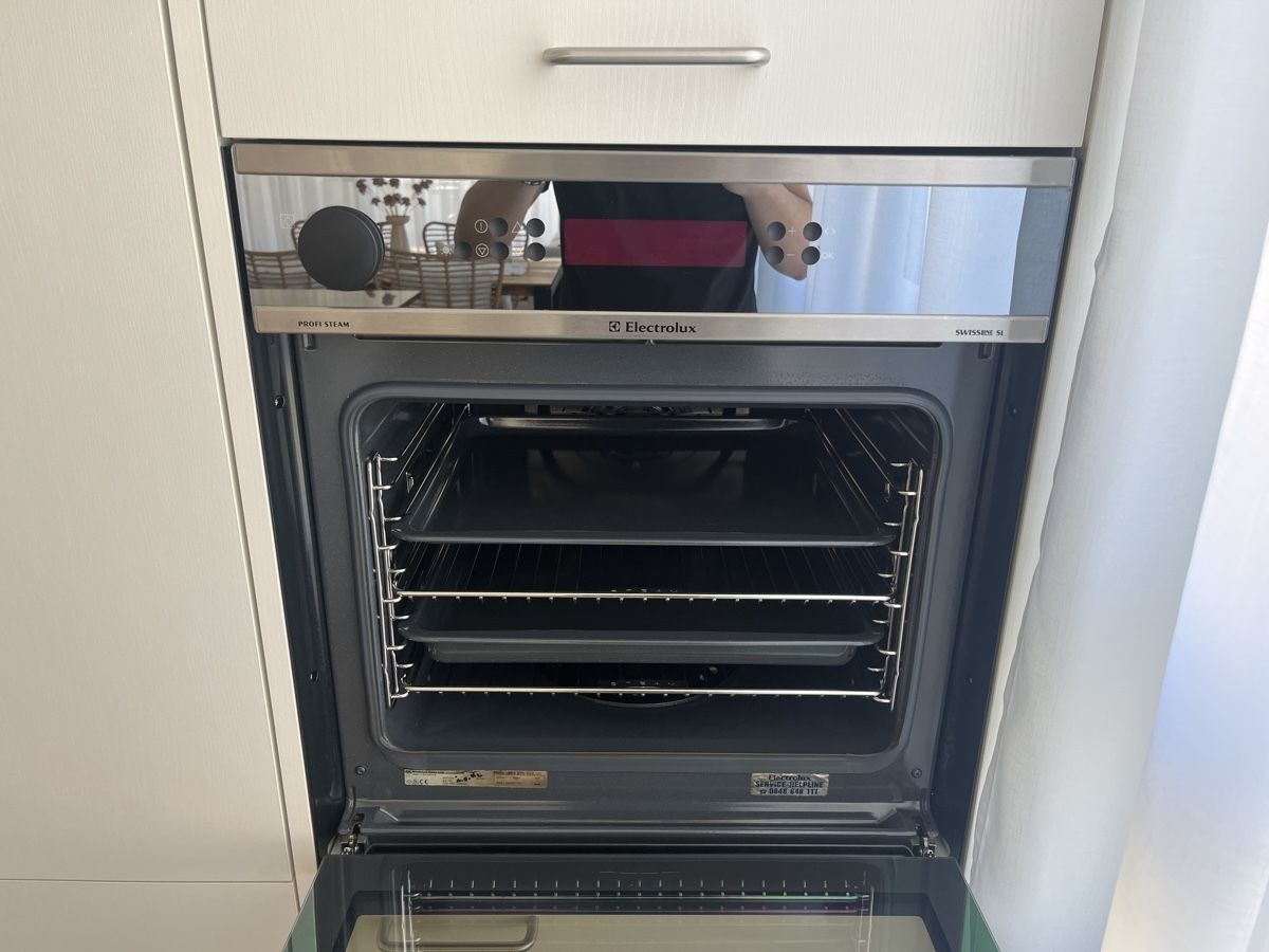 Electrolux Küchengeräte: Electrolux Backofen CH55 – Defekt aus Horgen von misch01 1