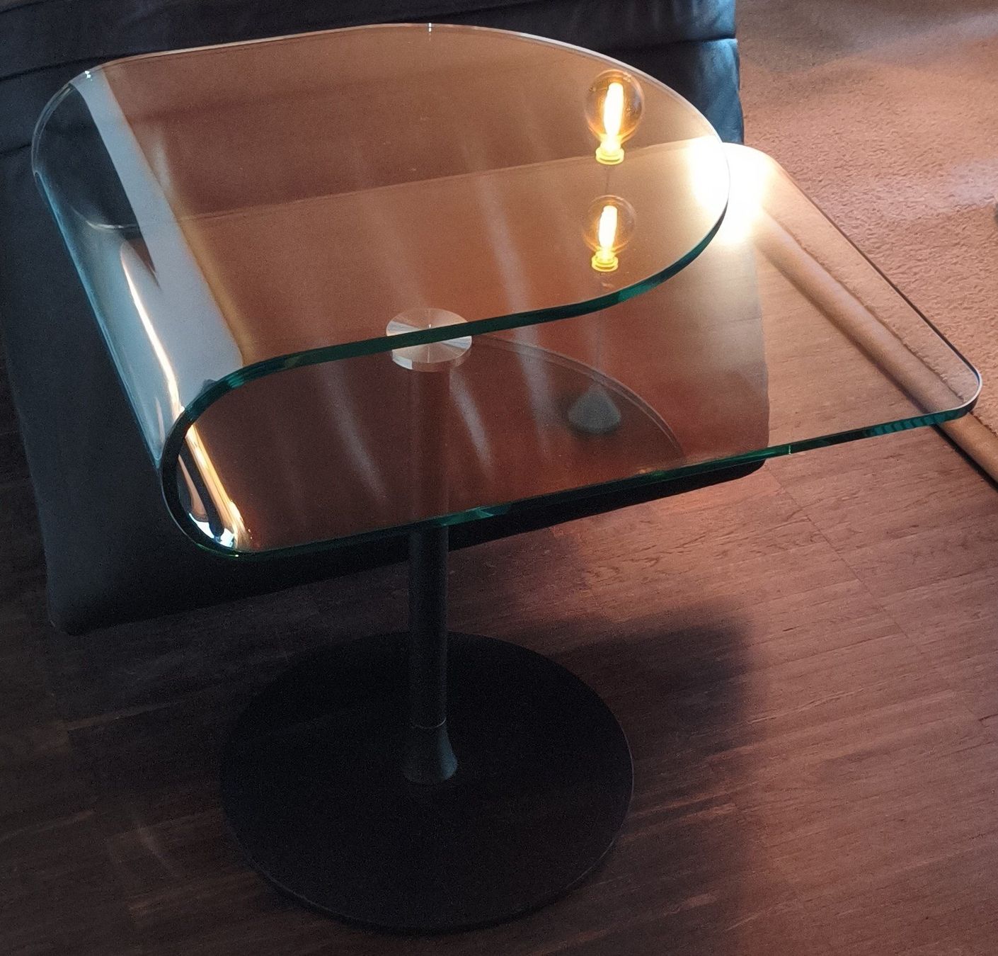 Tische: Table d'appoint en verre design – Gebraucht aus Zug von LindaManga 2