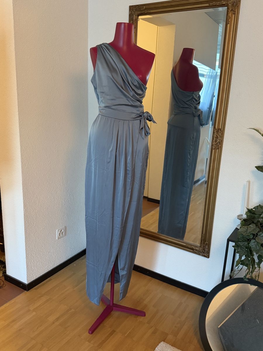 Kleider: Maxikleid – Neu (gemäss Beschreibung) aus Niederuzwil von Lisascloset 1