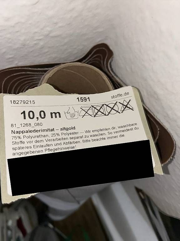 Tessuti: Stoff-Rolle: Polyurethan altgold - Nappalederimitat – Usato da Zürich venduto da Kedelm 1
