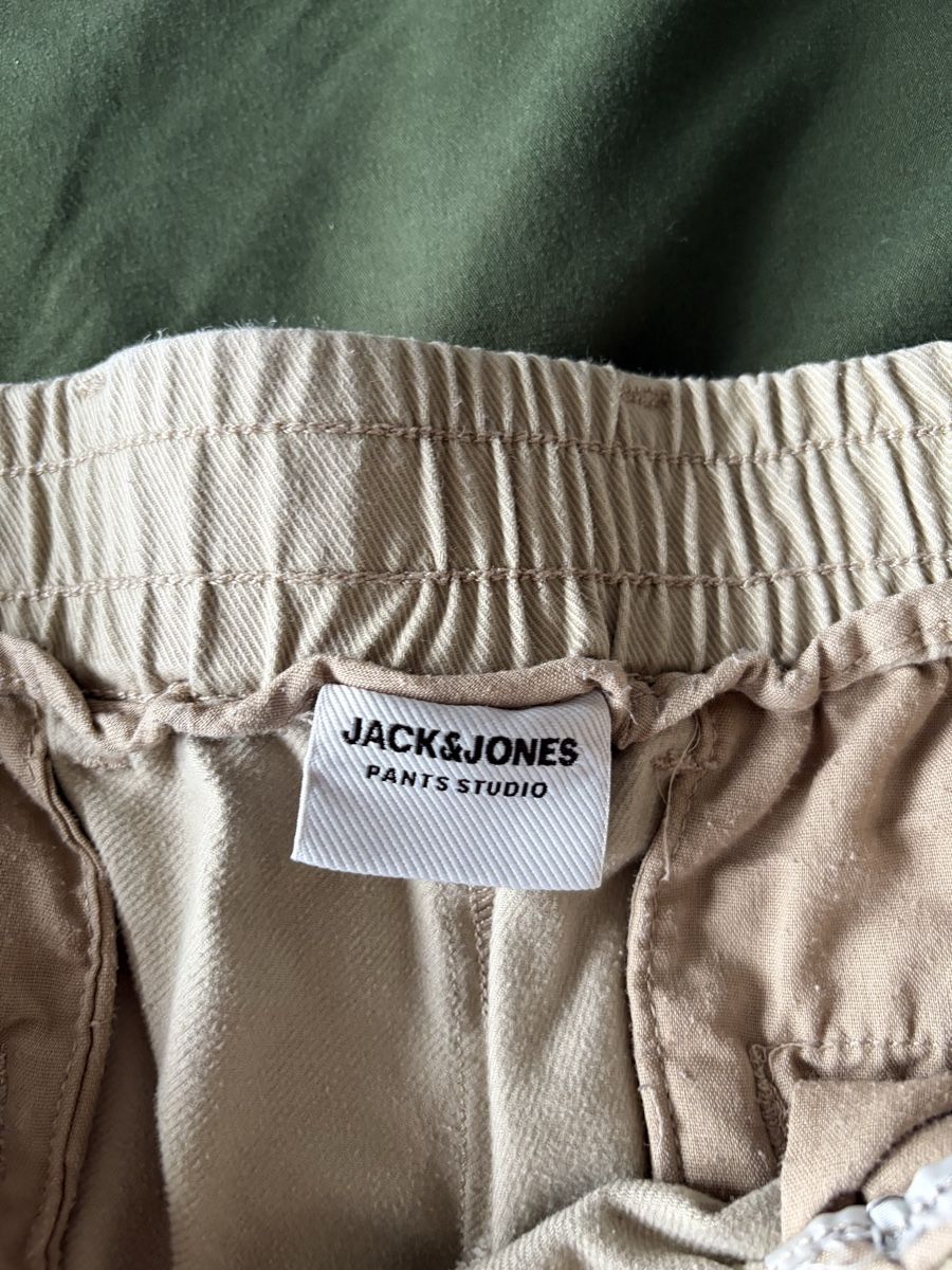 Jack & Jones Pantaloni: Pantalon beige Jack&Jones – Usato da Fribourg venduto da jer_p6kc 1