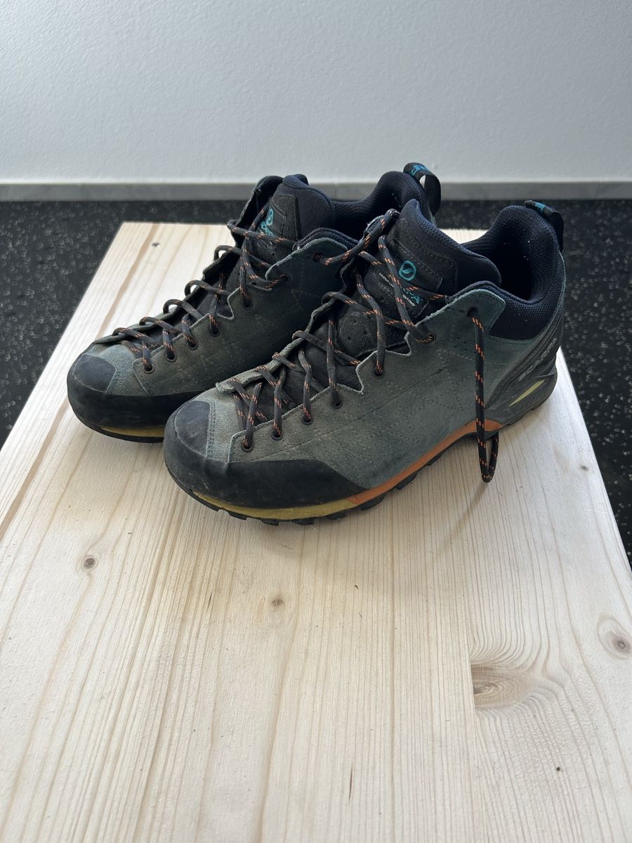 Scarpa Scarpe da uomo: Scarpa zodiac 41 – Usato da Biasca venduto da Tomathiss