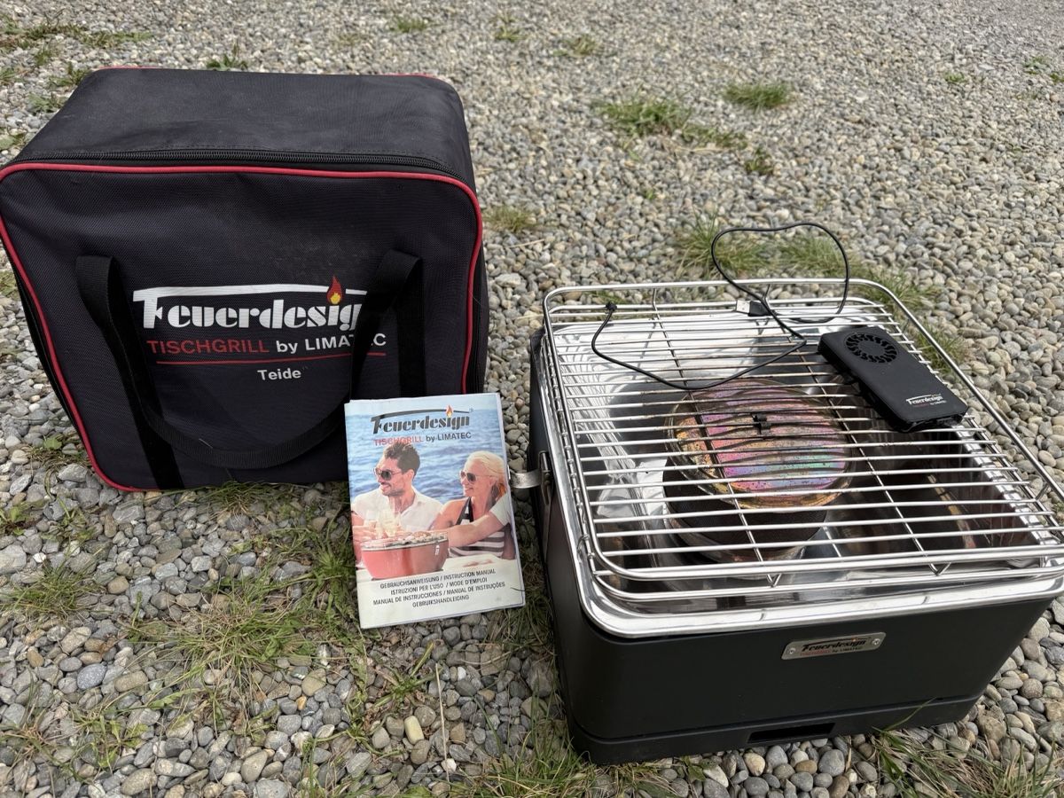Griglie: Feuerdesign Tischgrill Teide schwarz – Usato da Rorbas venduto da Sonnenblume57