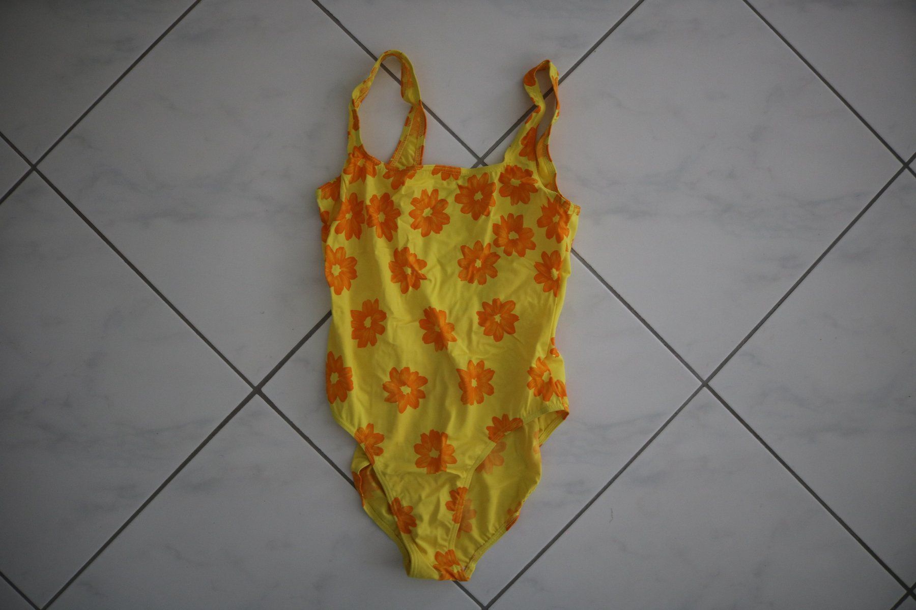 Costumi da bagno & Bikini: Badeanzug Damen Bikini Einteilig Swimsuit Strand – Nuovo (secondo la descrizione) da Rickenbach b. Wil venduto da Byby7
