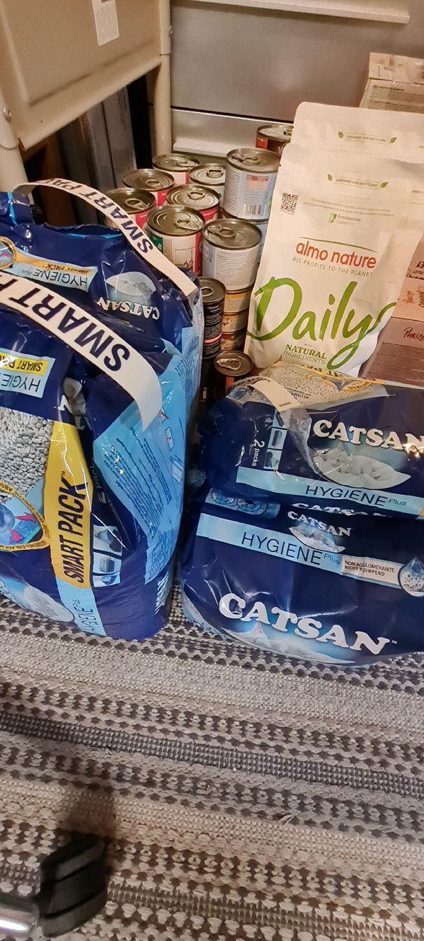 Futter: Katzenfutter div. und Catsan – Neu und originalverpackt aus Aarberg von 2nd_life_things 2