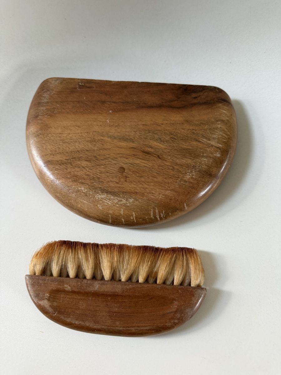 Altro in Apparecchi per la pulizia: Vintage Kehrschaufel Set Holz Dachshaar – Usato da Gossau SG venduto da sushifactory 2