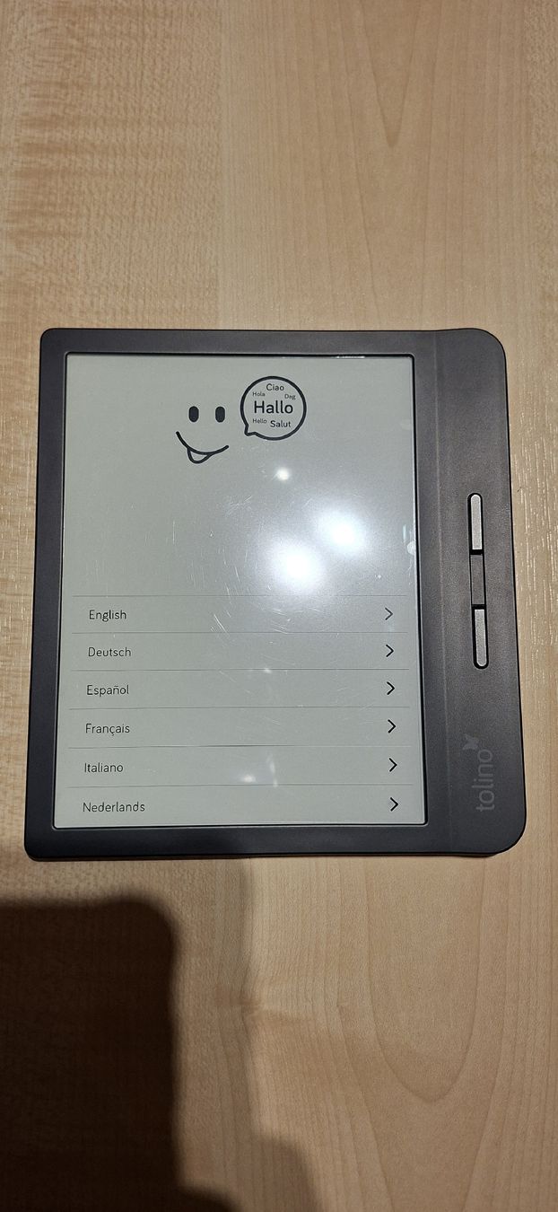 Tolino Tablettes PC: Tolino Vision 5 E-Reader mit Schutzhülle gebraucht – D'occasion à Kirchberg SG par jackpearl