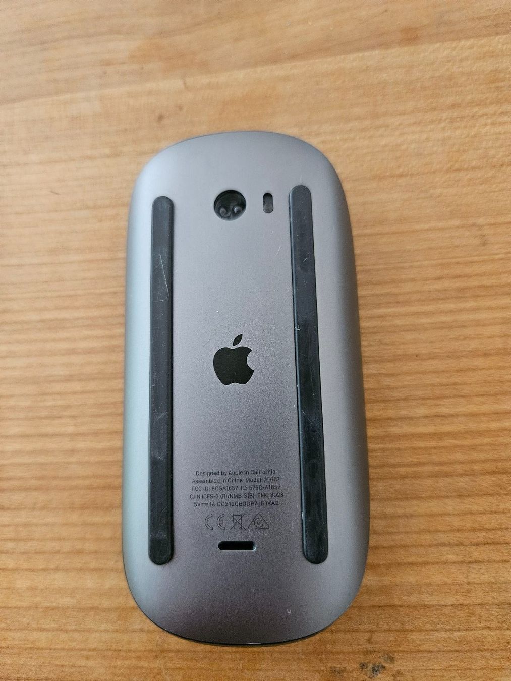 Apple Maus: Apple Magic Maus gen 2 Schwarz, Super rar – Gebraucht aus Biberist von Volo28 1
