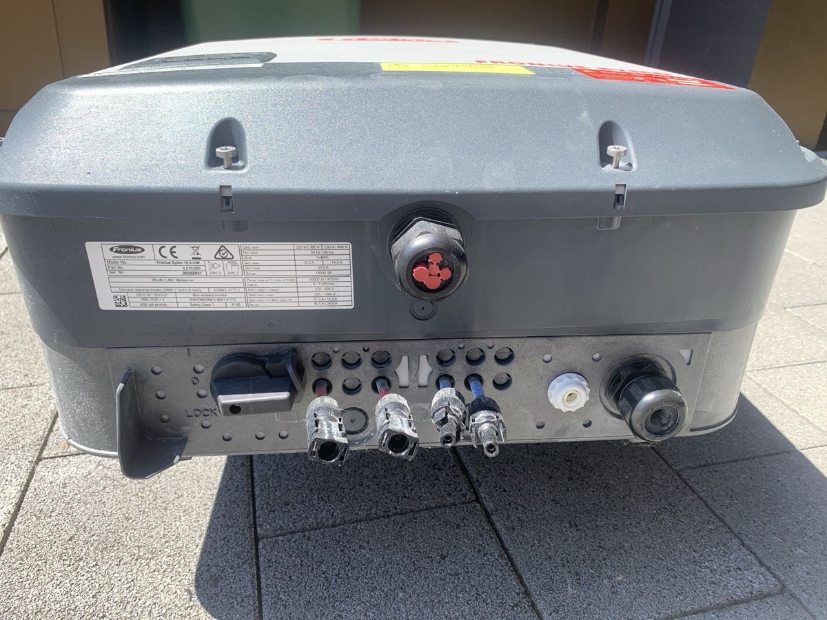 Fronius Inverter: Fronius Symo 10.0-3-M Funktionstüchtig – Usato da Luzern venduto da Adevonjohn 1