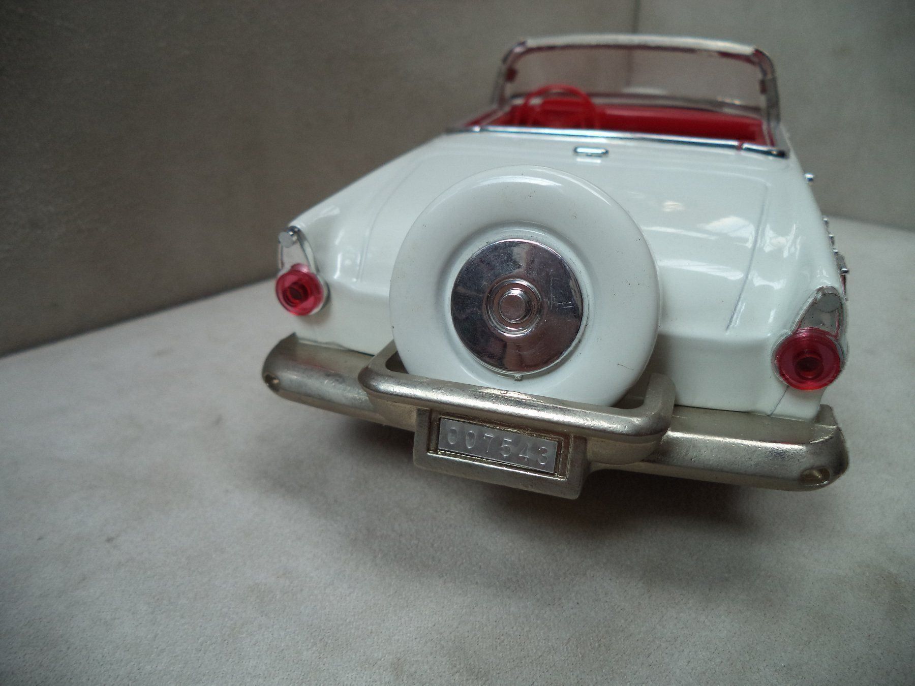 Modellini d'auto: Blech FORD 56 THUNDERBIRD 1:18 – Nuovo e nell'imballaggio originale da Rieden AG venduto da Wirth03 4