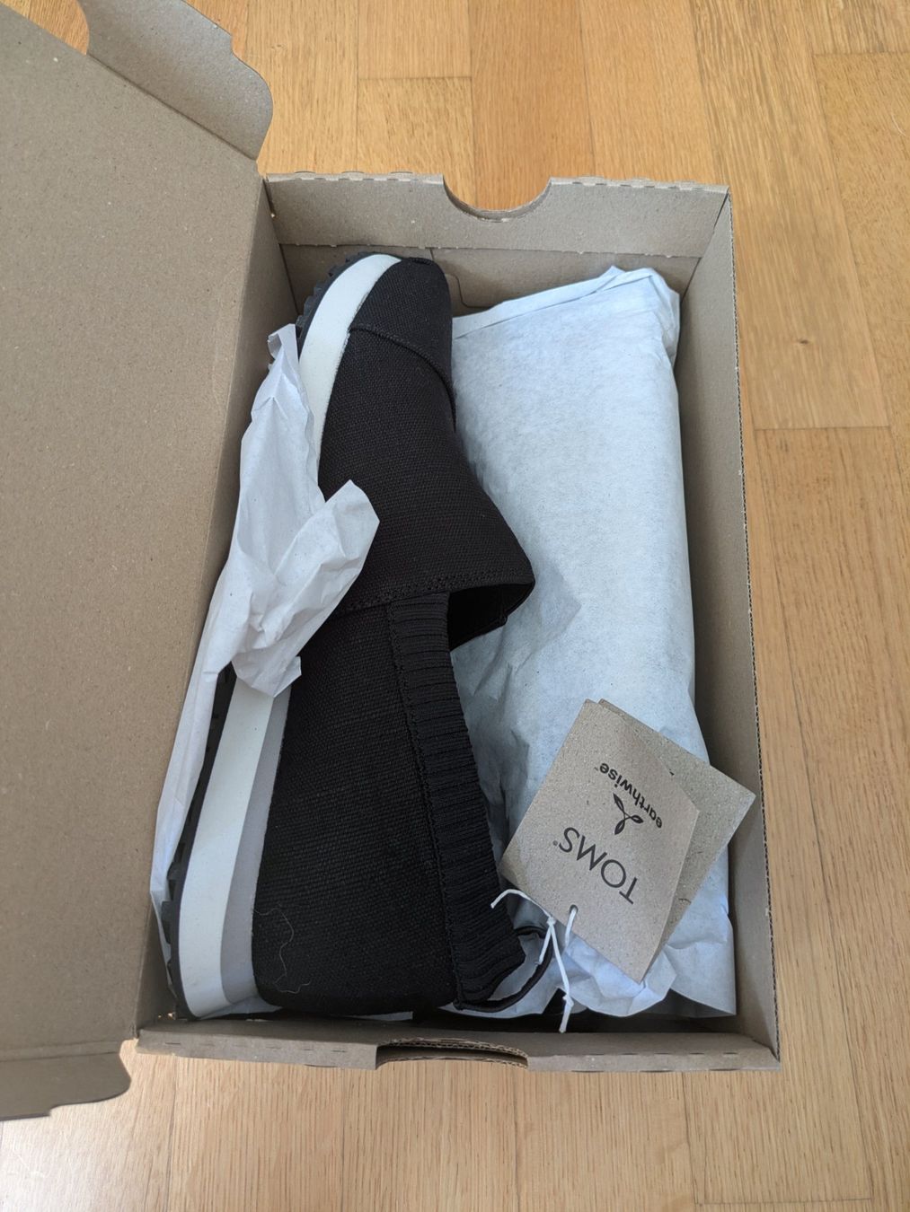 Toms Scarpe da uomo: TOMS Herren Schuhe, Gr. 46, Neu – Nuovo e nell'imballaggio originale da Ittigen venduto da Deriento