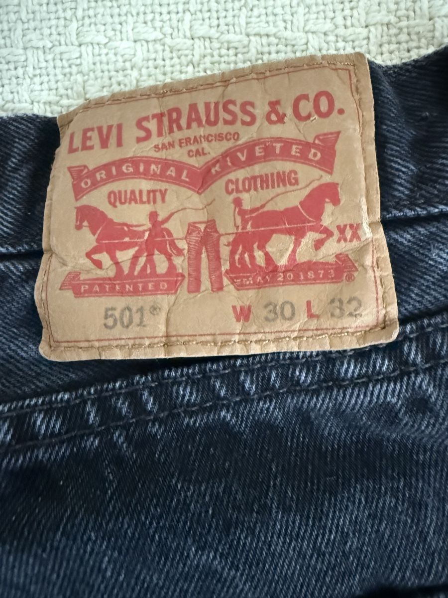 Levi's Jeans: Jean Lévis – Usato da Neyruz FR venduto da sve_6hhr 1