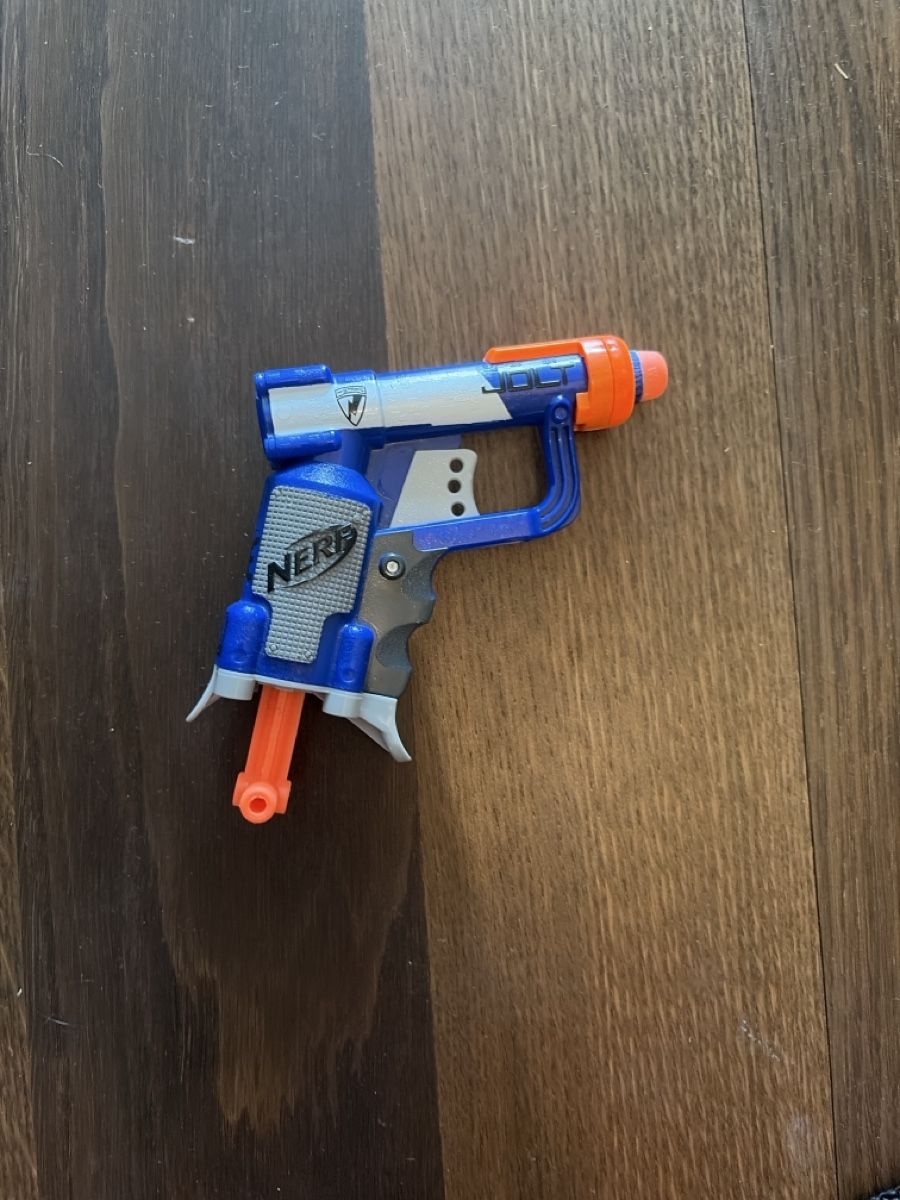 Nerf Giocattoli: Nerf toy guns bundle with accessories used – Usato da Rüschlikon venduto da mar_d7sp 3