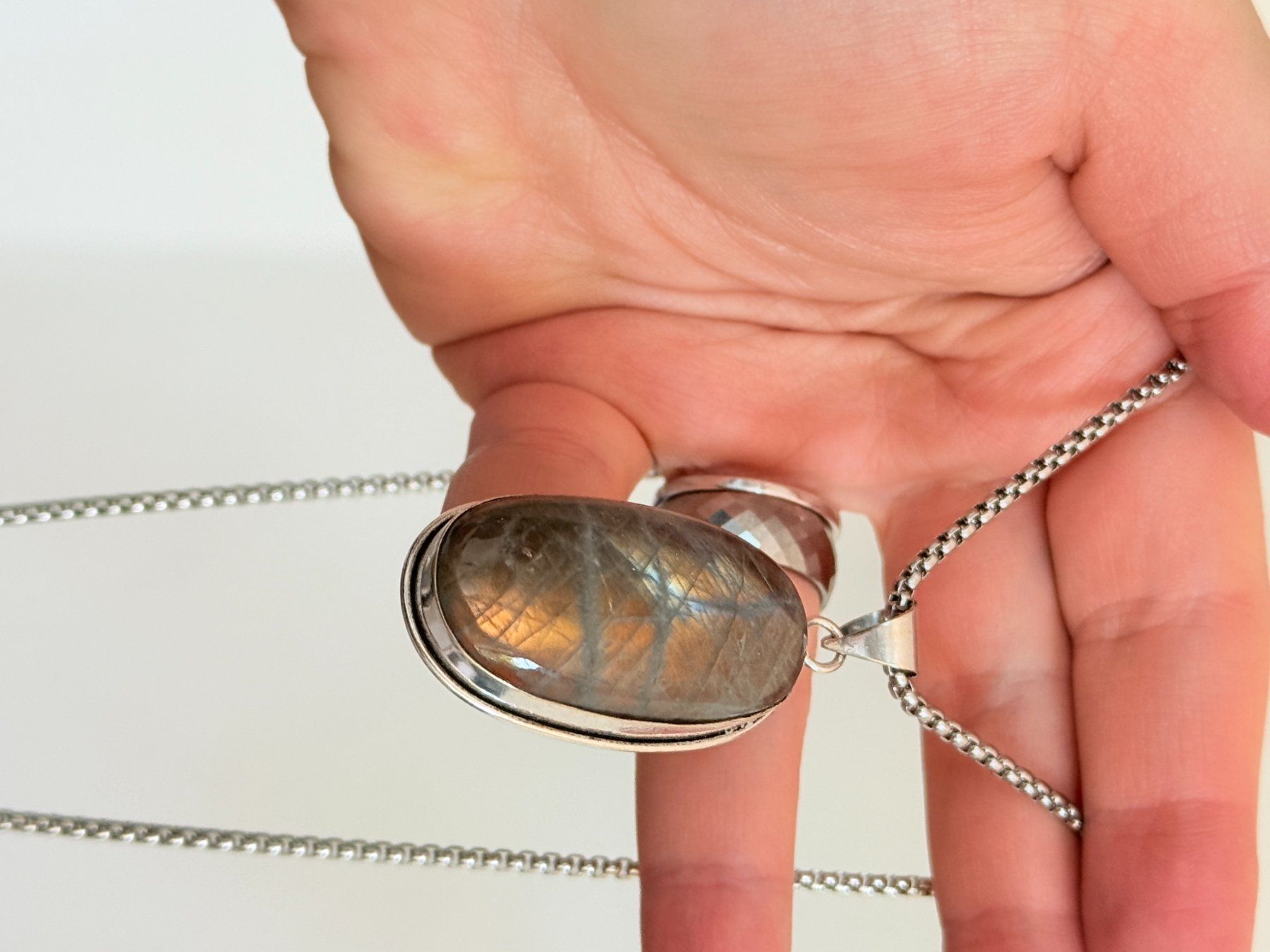 Catenine: Collier labradorite - Élégance discrète ✨ – Nuovo e nell'imballaggio originale da Genève venduto da AWWA 4