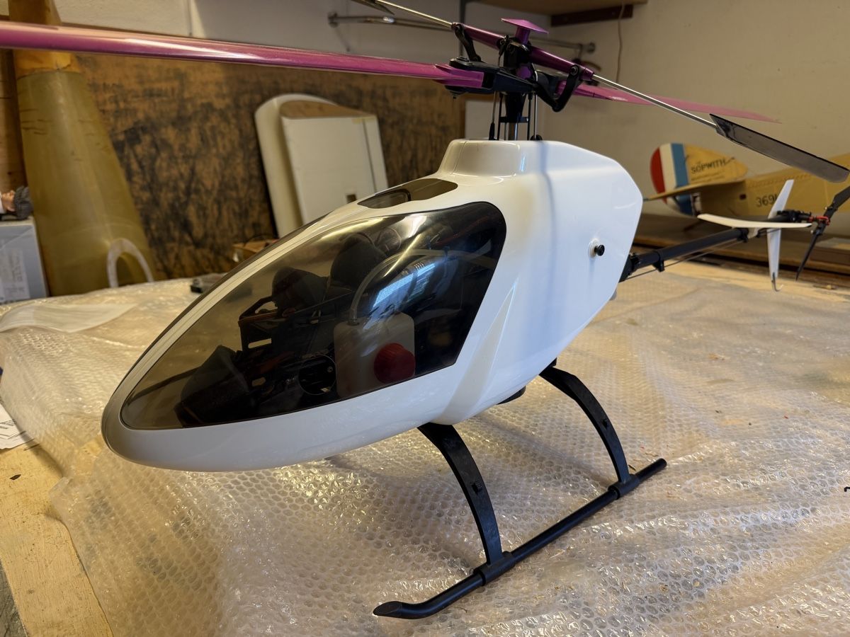Vario Helicopter Modellismo RC: Hélicoptère Vario skyfox  – Difettoso da Chêne-Bougeries venduto da Varioskyfox1982