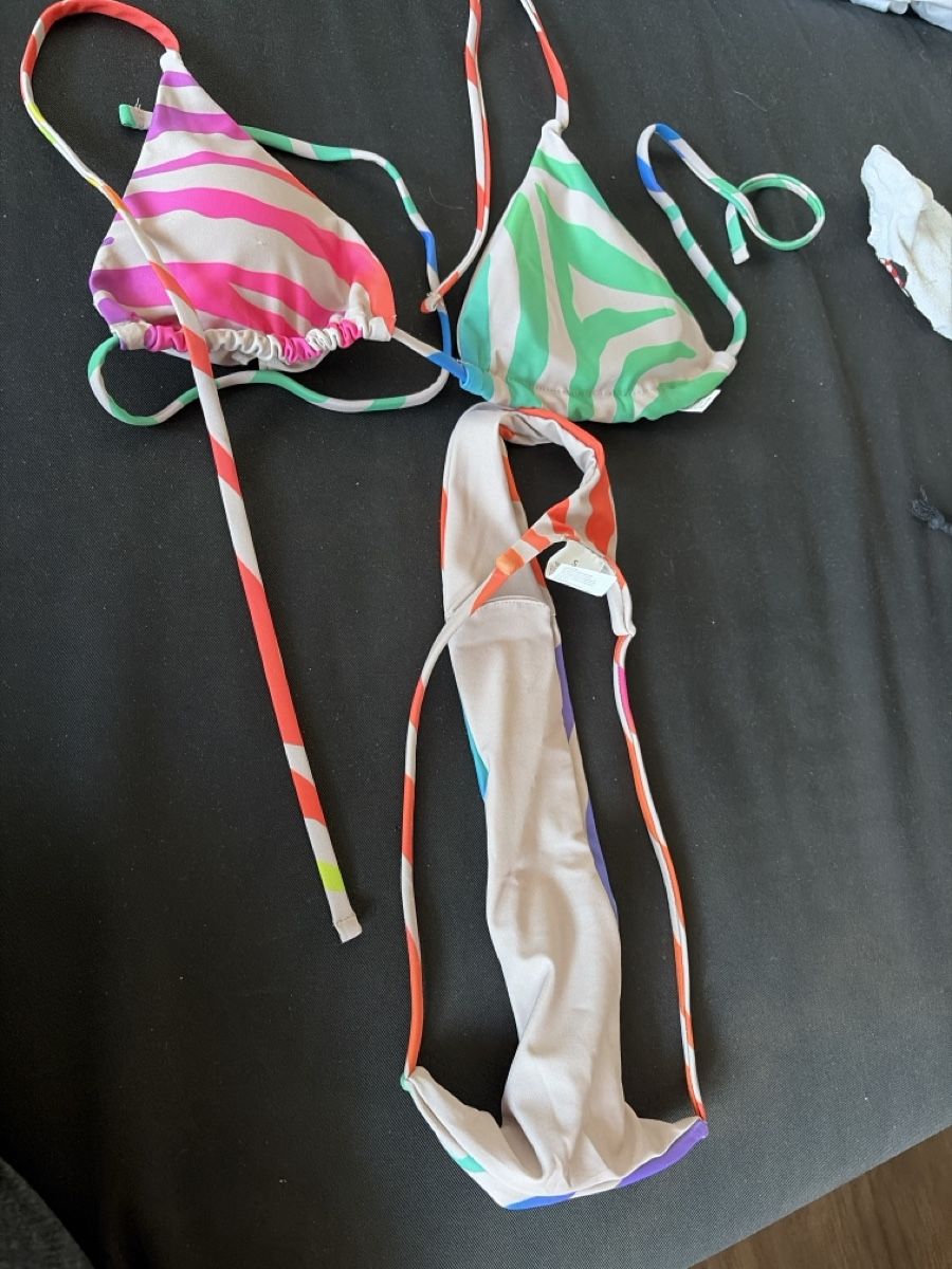 Costumi da bagno & Bikini: Bikini Set Damen Badehose Bikini Oberteil Grösse S gemustert – Nuovo (secondo la descrizione) da Opfershofen TG venduto da dan_nxk8 2