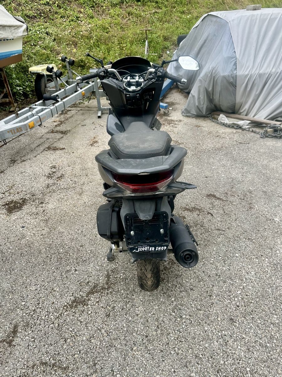 Honda Scooter: Honda Pcx 125 – Difettoso da Lausanne venduto da ari_67hs