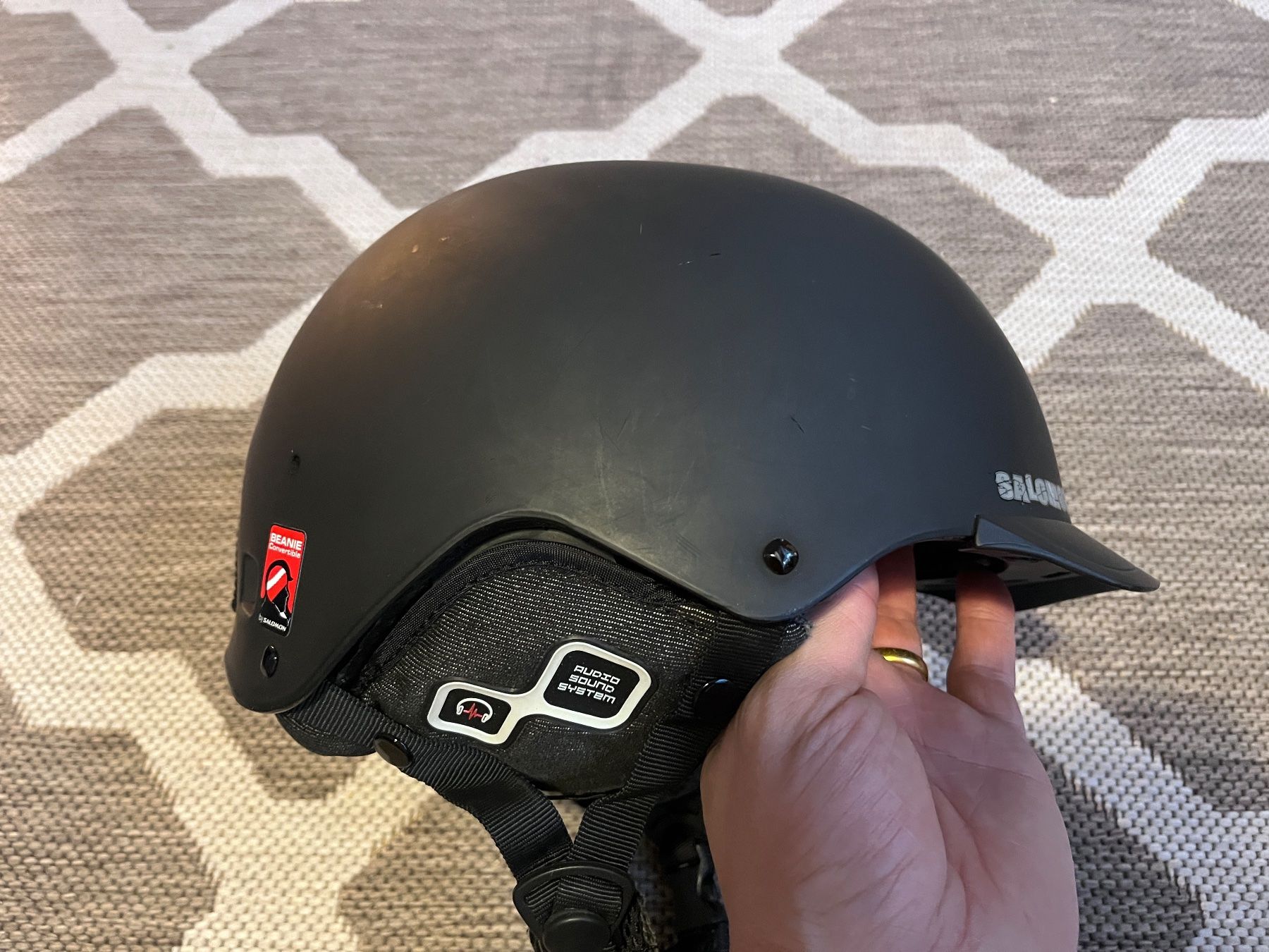 Salomon Caschi: Salomon Ski- oder Snowboardhelm mit eingebauten Kopfhörer – Usato da Münsingen venduto da tmn.l 2