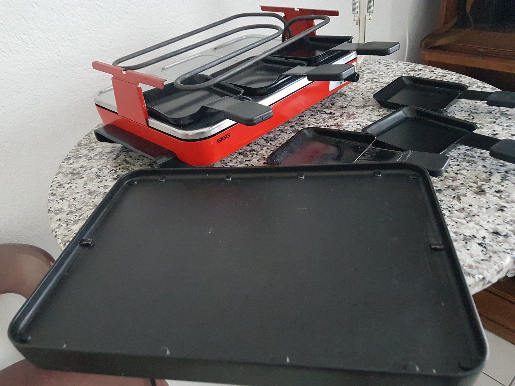 Sigg Appareils de cuisine: raclette SIGG  6 Personnen – D'occasion à Wallisellen par Swissline11 3