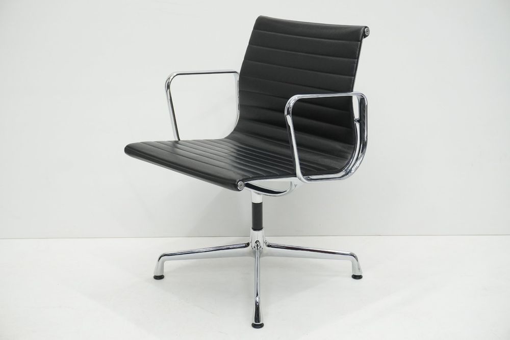Original Vitra Eames Alu Chair EA107 EA108 Leder nero 3